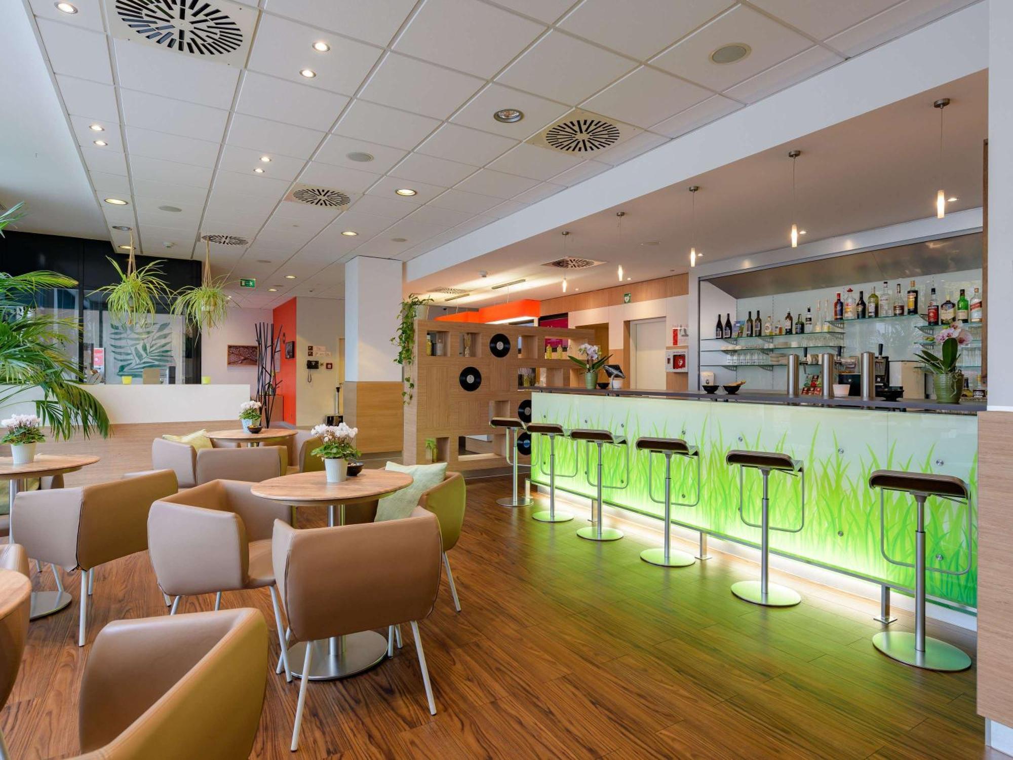 Ibis Heilbronn City Exterior foto